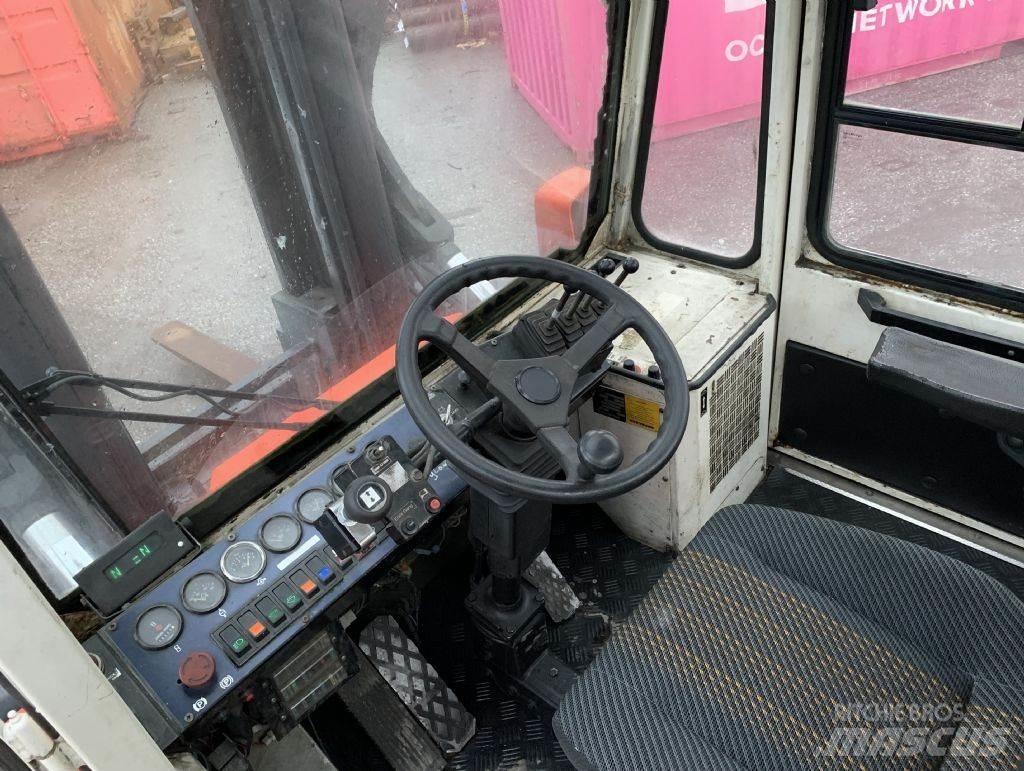 Svetruck 13,6-120-32 柴油叉车