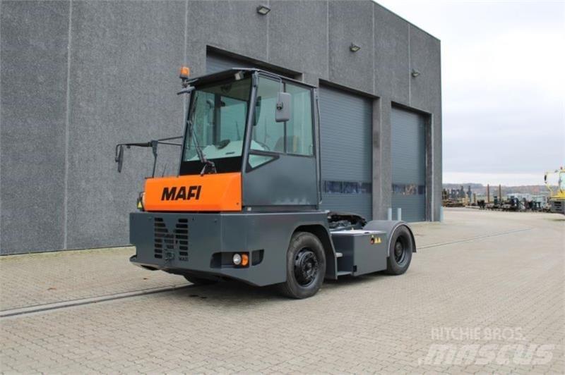 Mafi MT25 码头牵引车