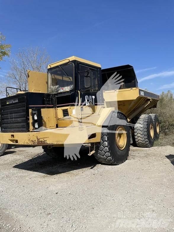 CAT D400D 铰接式自卸车