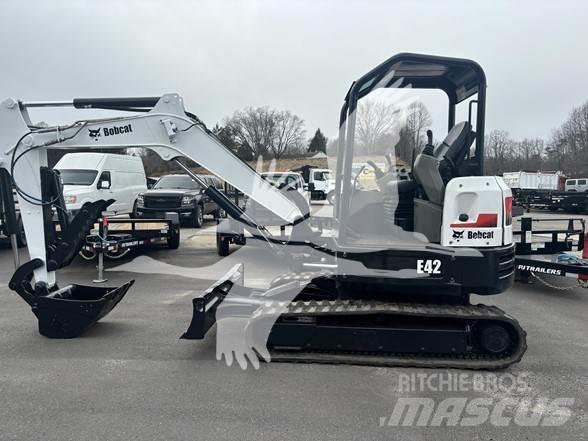 Bobcat E42 小型挖掘机
