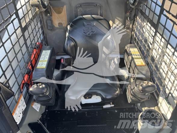 Bobcat T740 滑移装载机