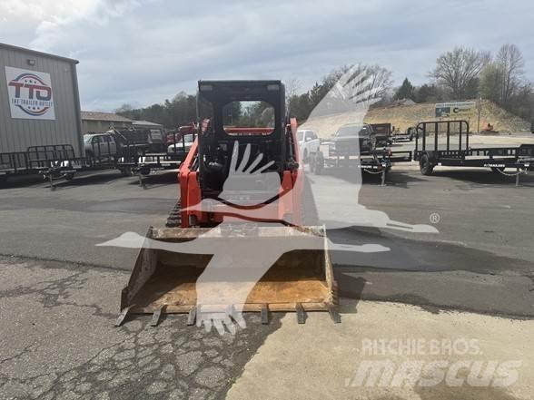 Kubota SVL65-2 滑移装载机