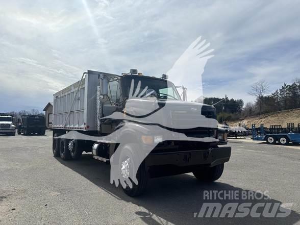 Sterling LT9500 自卸式货车