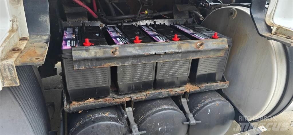 Volvo VNL 建筑机械-其他