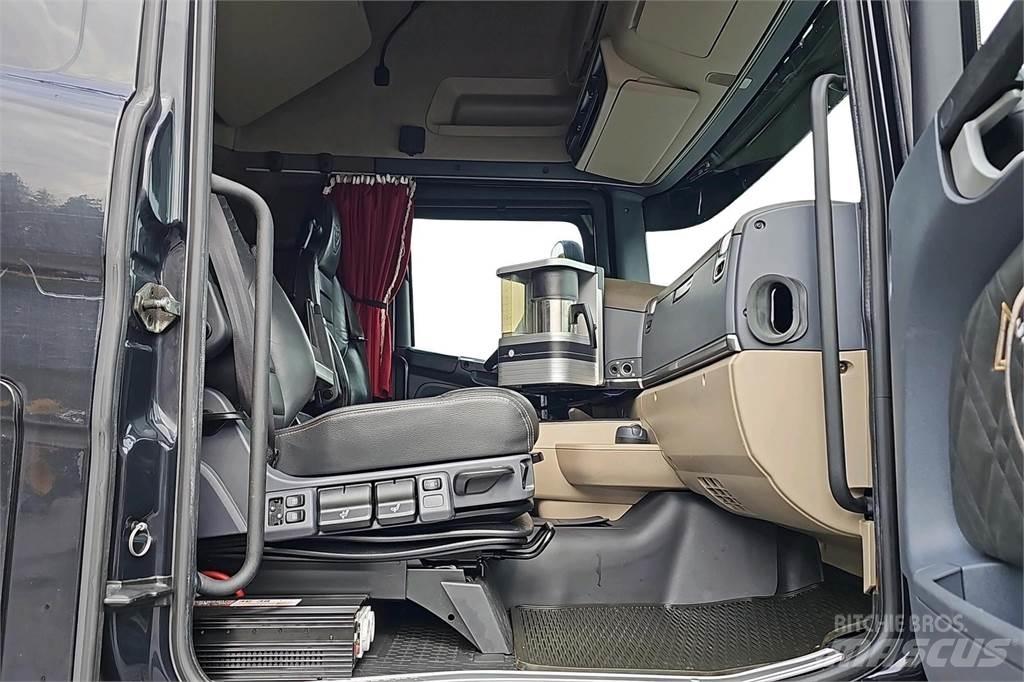 Scania R580 厢式货车