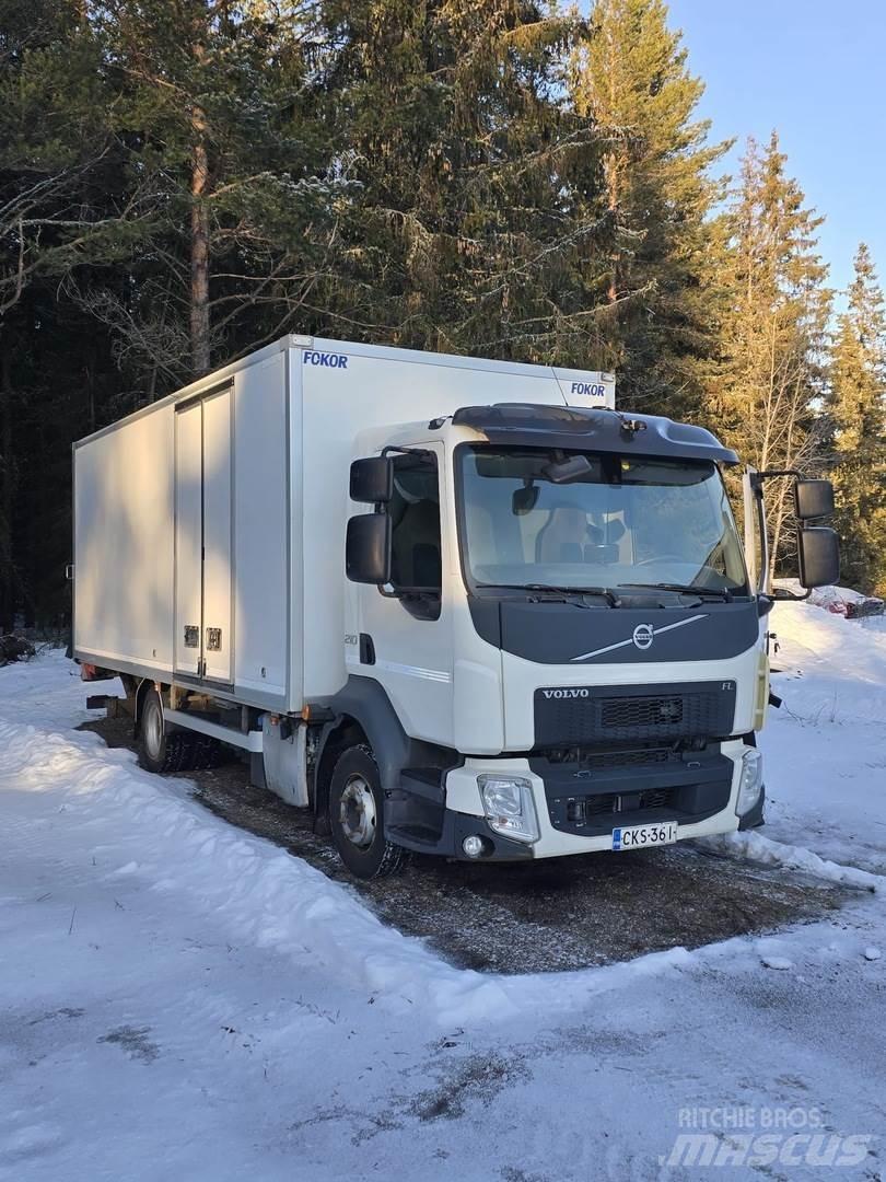 Volvo FL 厢式货车
