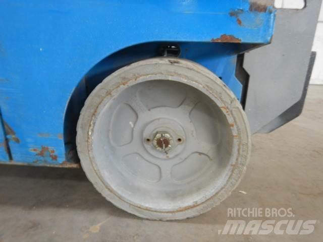 Genie GS2032 剪叉式升降机