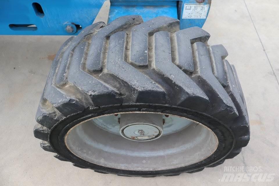 Genie Z51-30JRT 曲臂高空工作平台