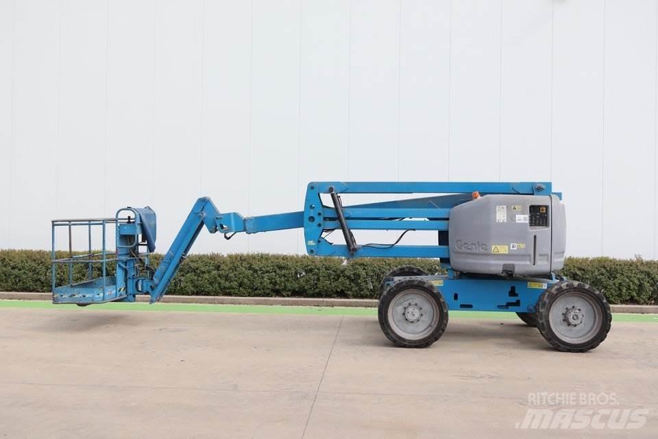 Genie Z51-30JRT 曲臂高空工作平台