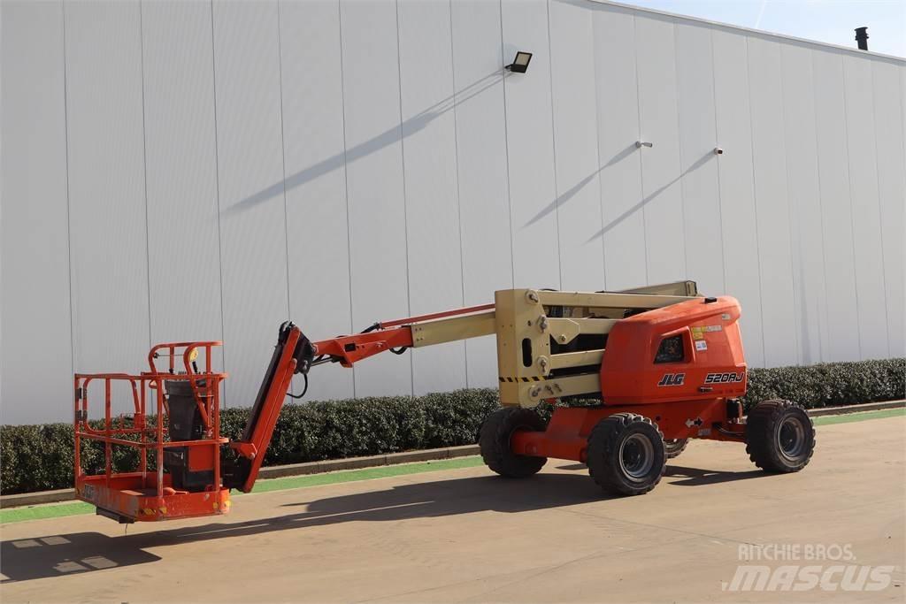 JLG 520AJ 曲臂高空工作平台