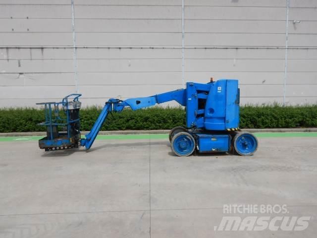 JLG E300AJP 曲臂高空工作平台
