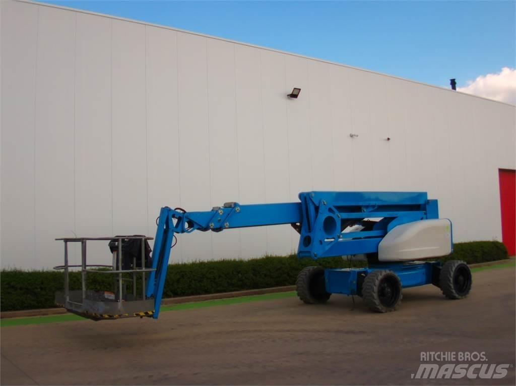 Niftylift HR28 曲臂高空工作平台