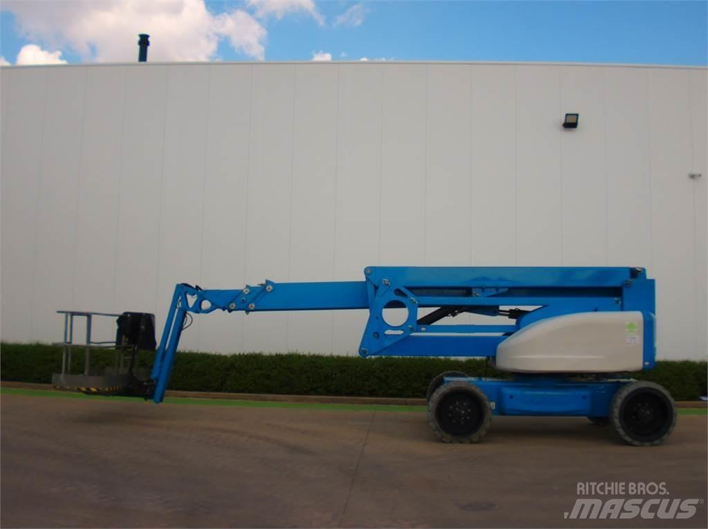 Niftylift HR28 曲臂高空工作平台