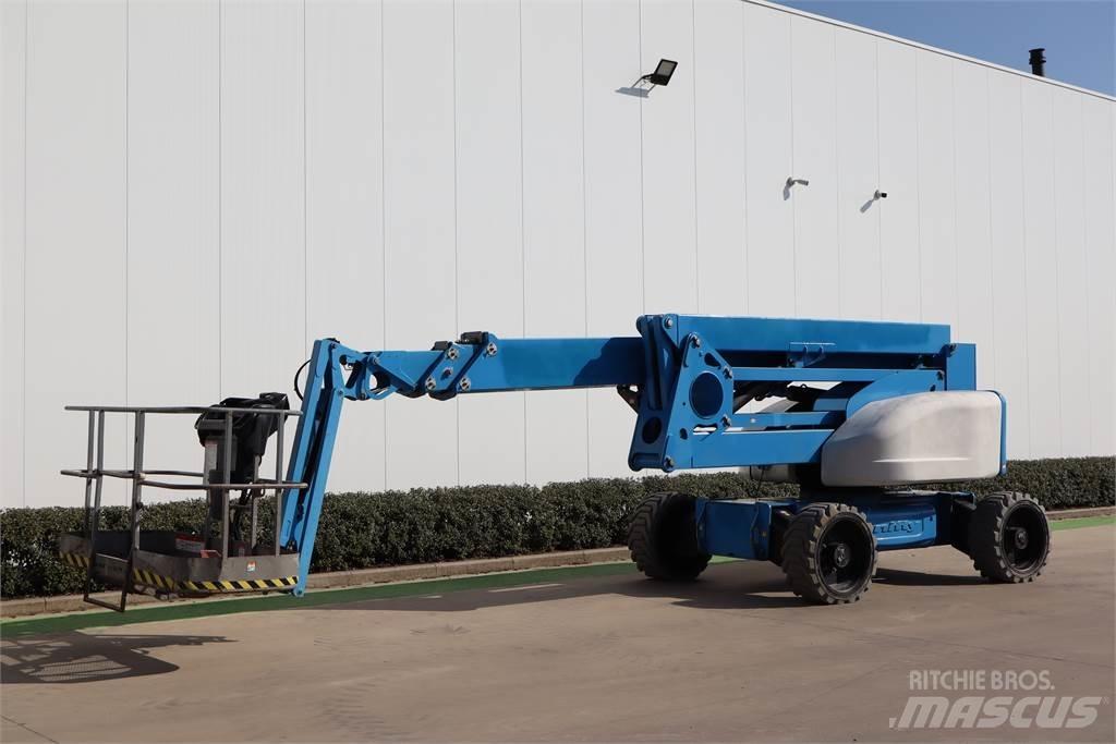 Niftylift HR28 曲臂高空工作平台