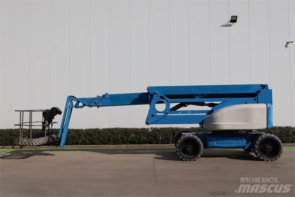 Niftylift HR28 曲臂高空工作平台