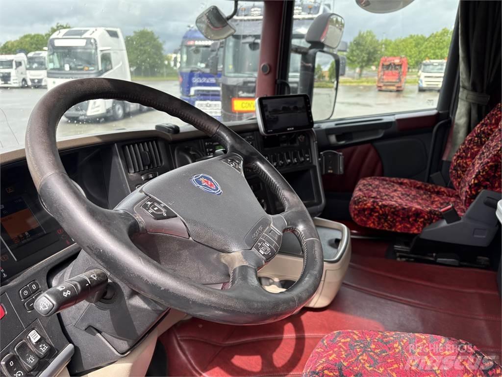 Scania R520 牵引车