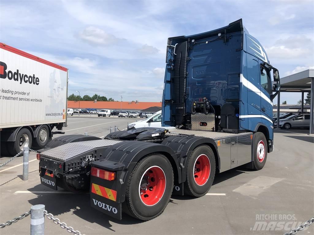 Volvo FH 6x2 牵引车