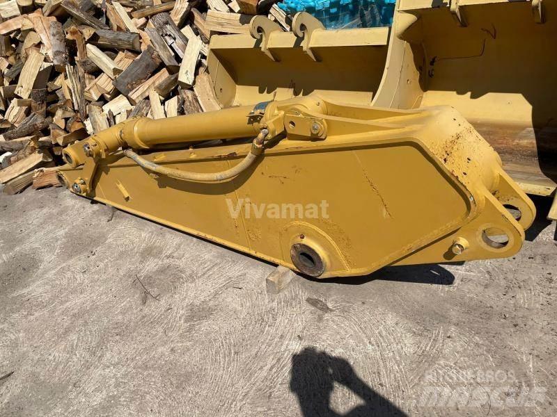 CAT 320 吊杆和铲斗