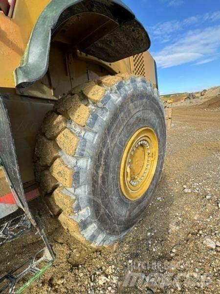 CAT 980M 轮式装载机