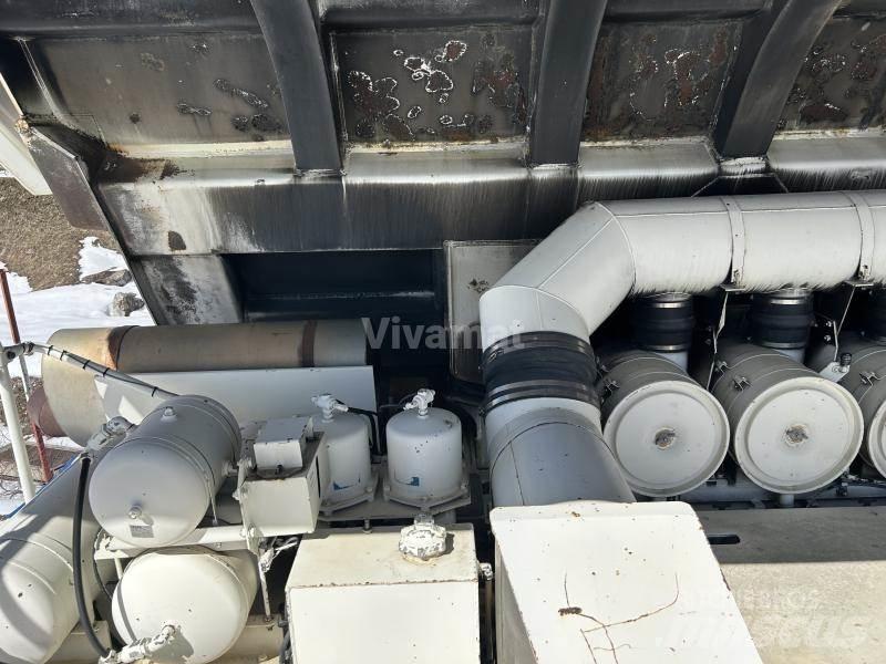 Komatsu HD985 刚性自卸车