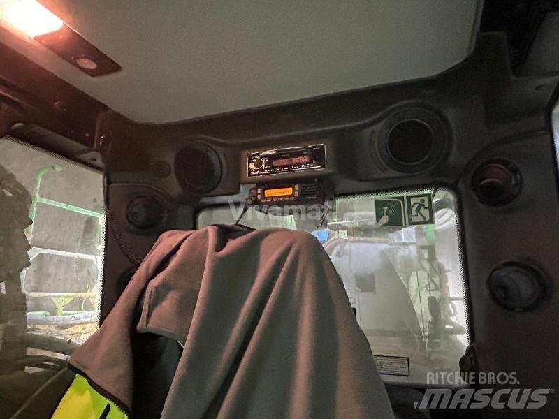 Liebherr R956 履带挖掘机