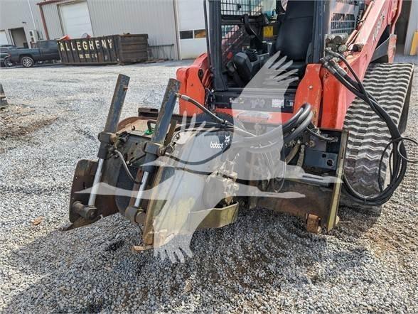 Bobcat  沥青碎石同步封层车
