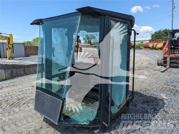 CASE  驾驶室与内部