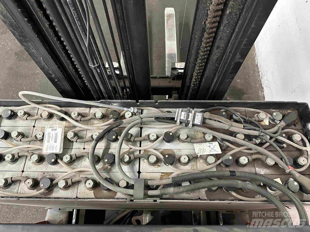 BT RRE 140 - TRIPLEX 9 m 前移式叉车