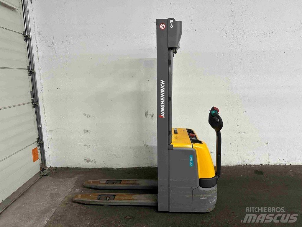 Jungheinrich EJC 216 手推堆垛车