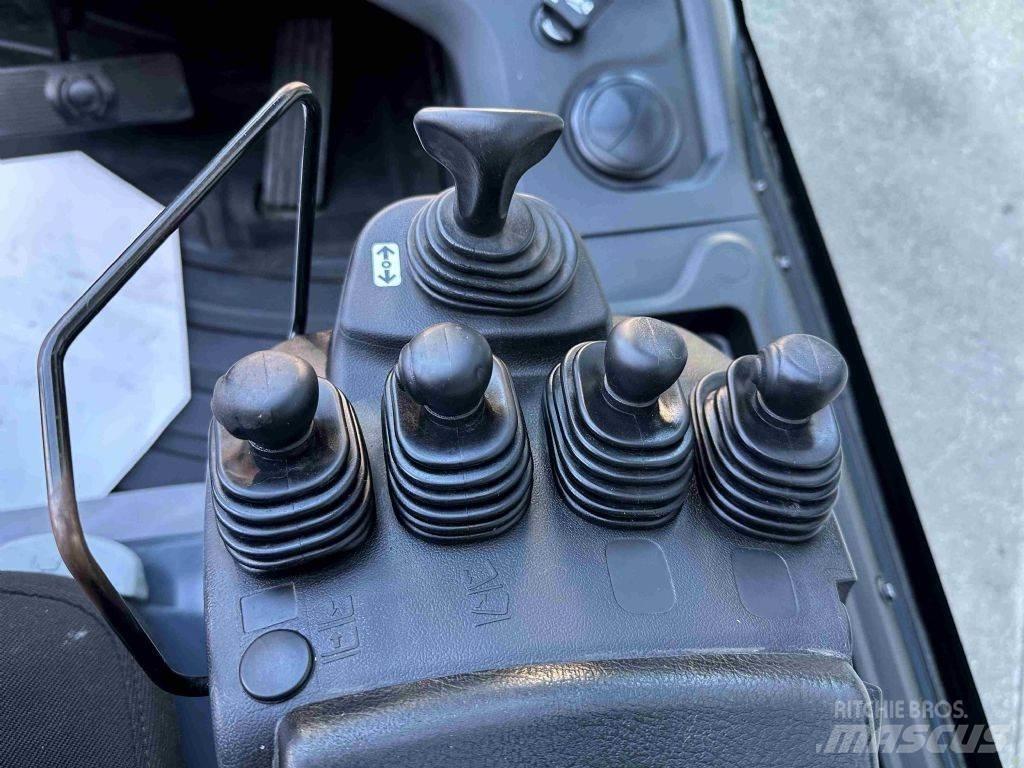 Toyota 9FBM60T 电动叉车