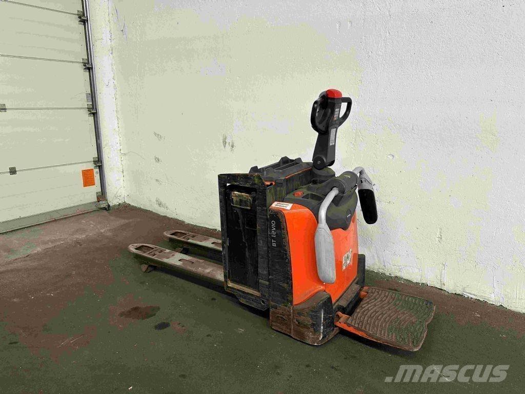 Toyota LPE 200 手摇升降机
