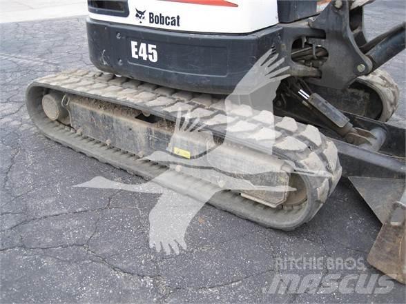Bobcat E45 小型挖掘机