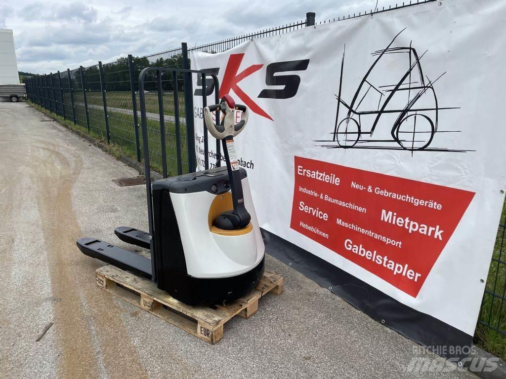Crown WP3015 手推堆垛车