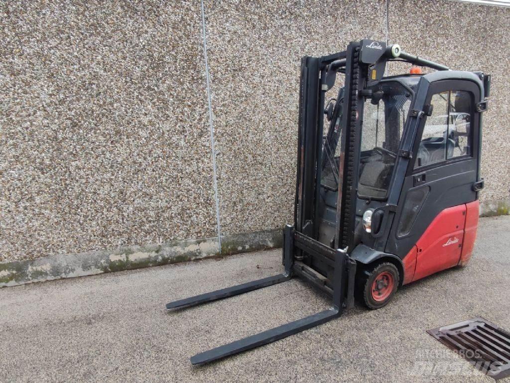 Linde E15-01 电动叉车