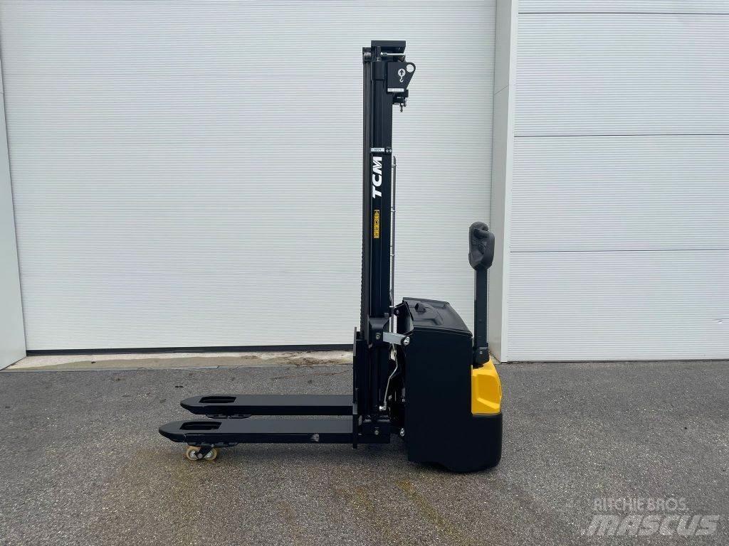 TCM SPW14-N3 手推堆垛车
