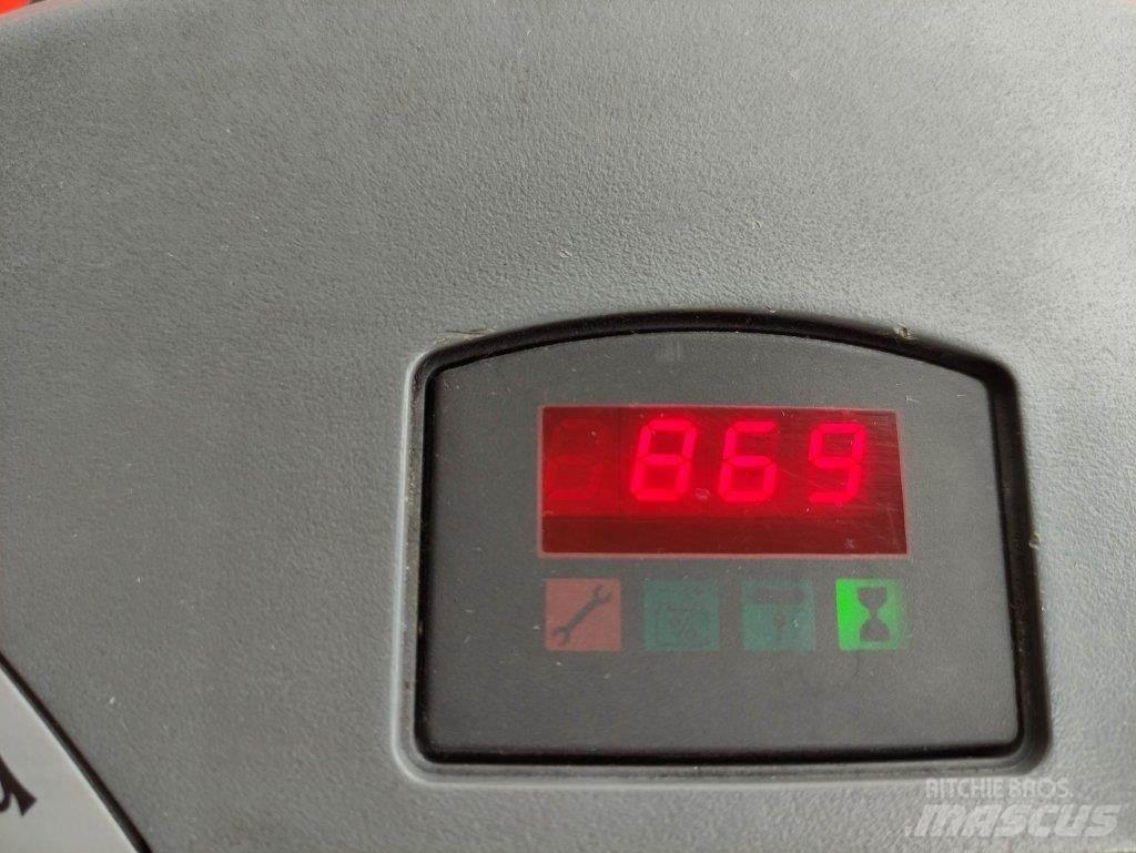 BT LPE240 手摇升降机