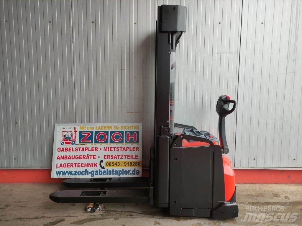 BT SWE160L 手推堆垛车