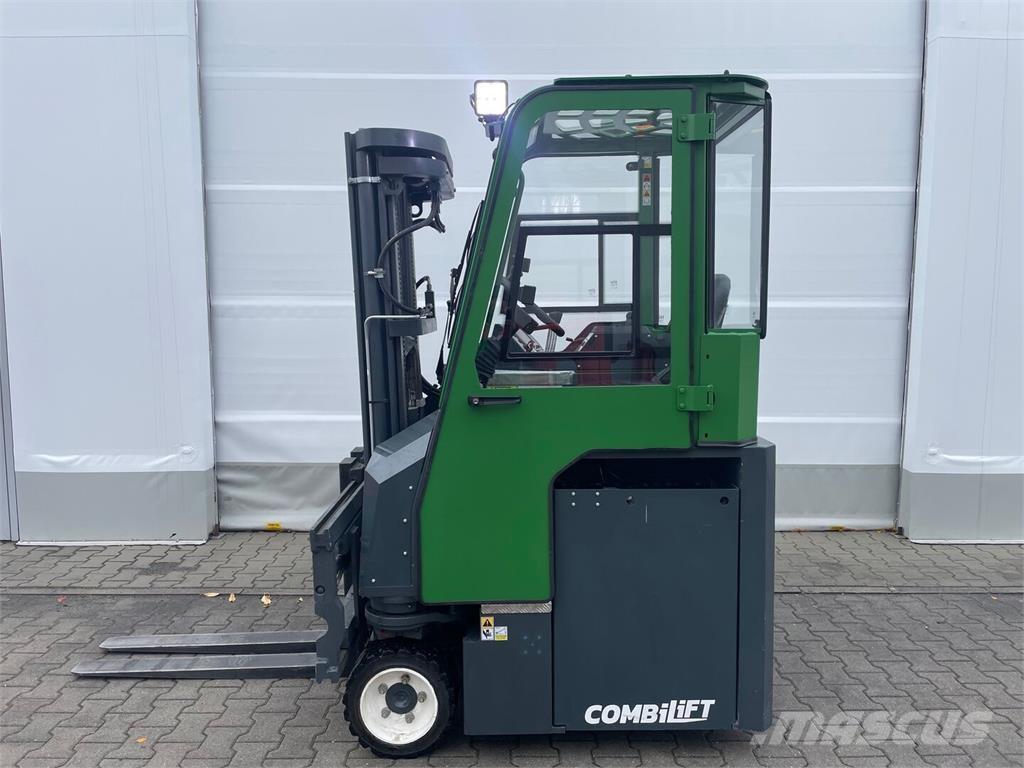 Combilift CBE 2500 侧卸式铲车