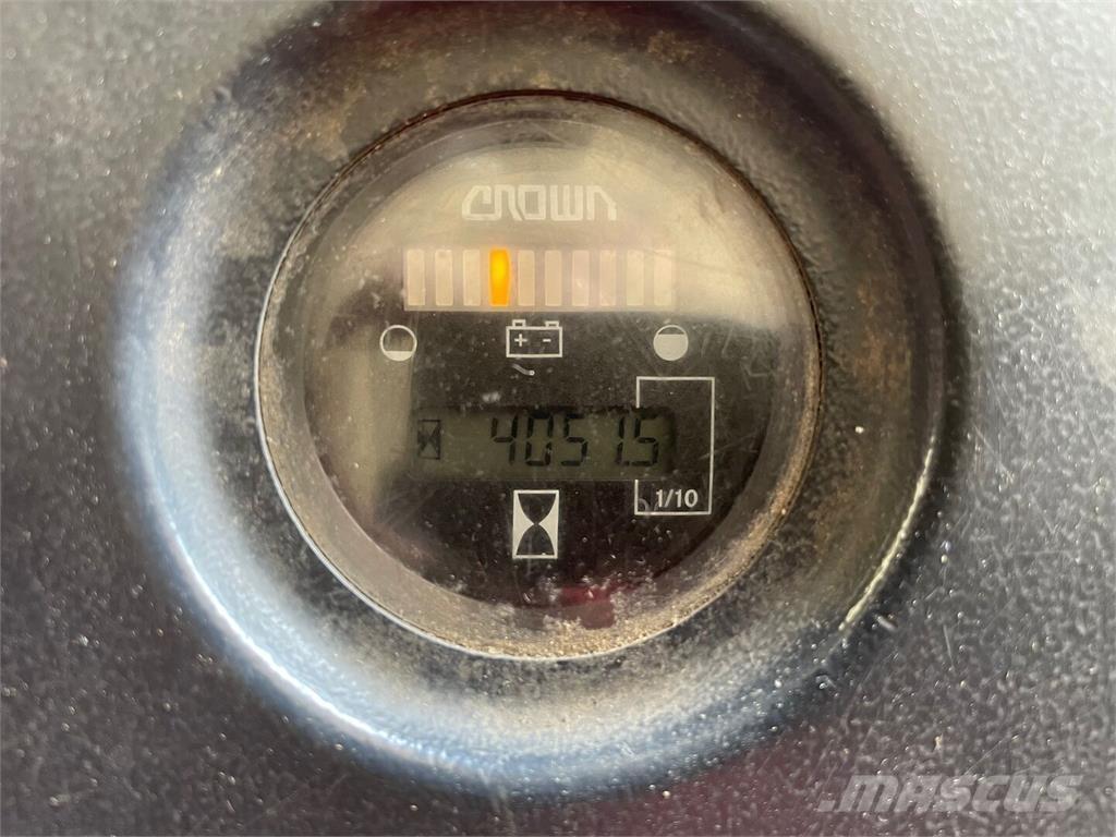 Crown WE2300 1.6 TT 手推堆垛车