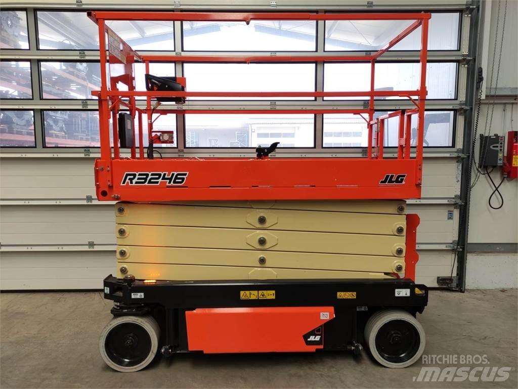 JLG R3246 剪叉式升降机