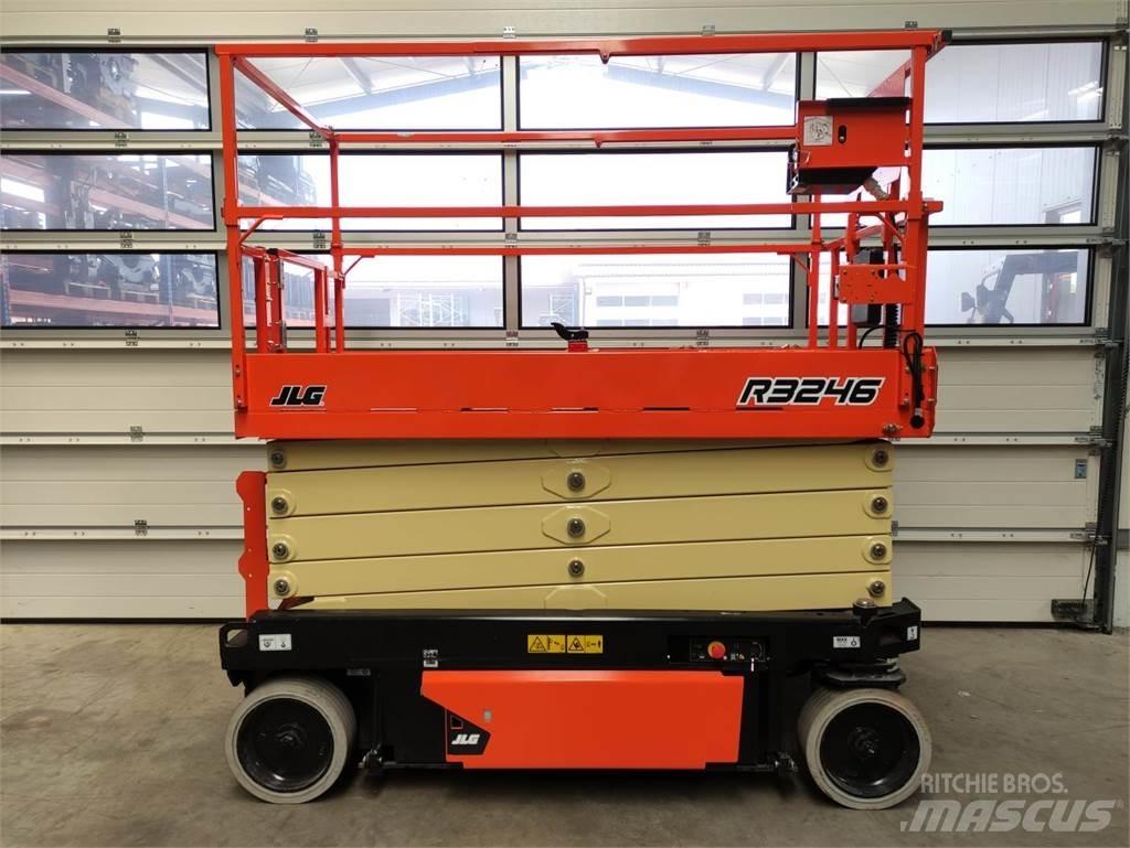 JLG R3246 剪叉式升降机