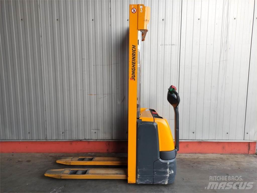 Jungheinrich EJC 112 手推堆垛车