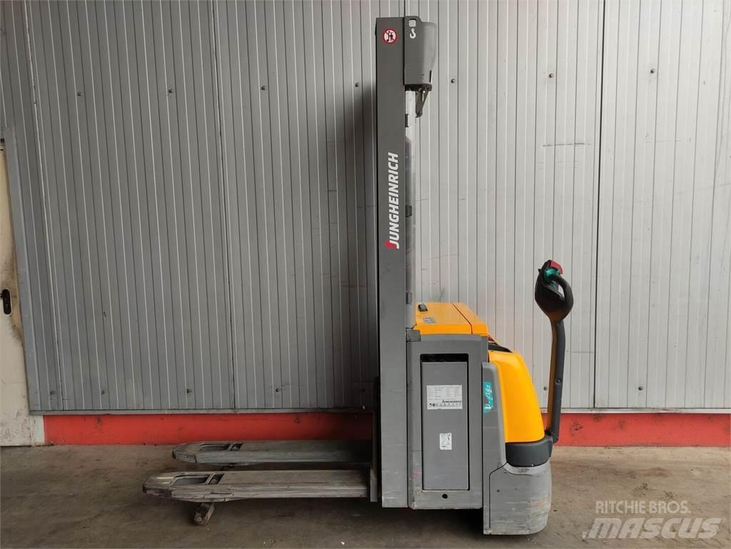 Jungheinrich EJC214Z 手推堆垛车