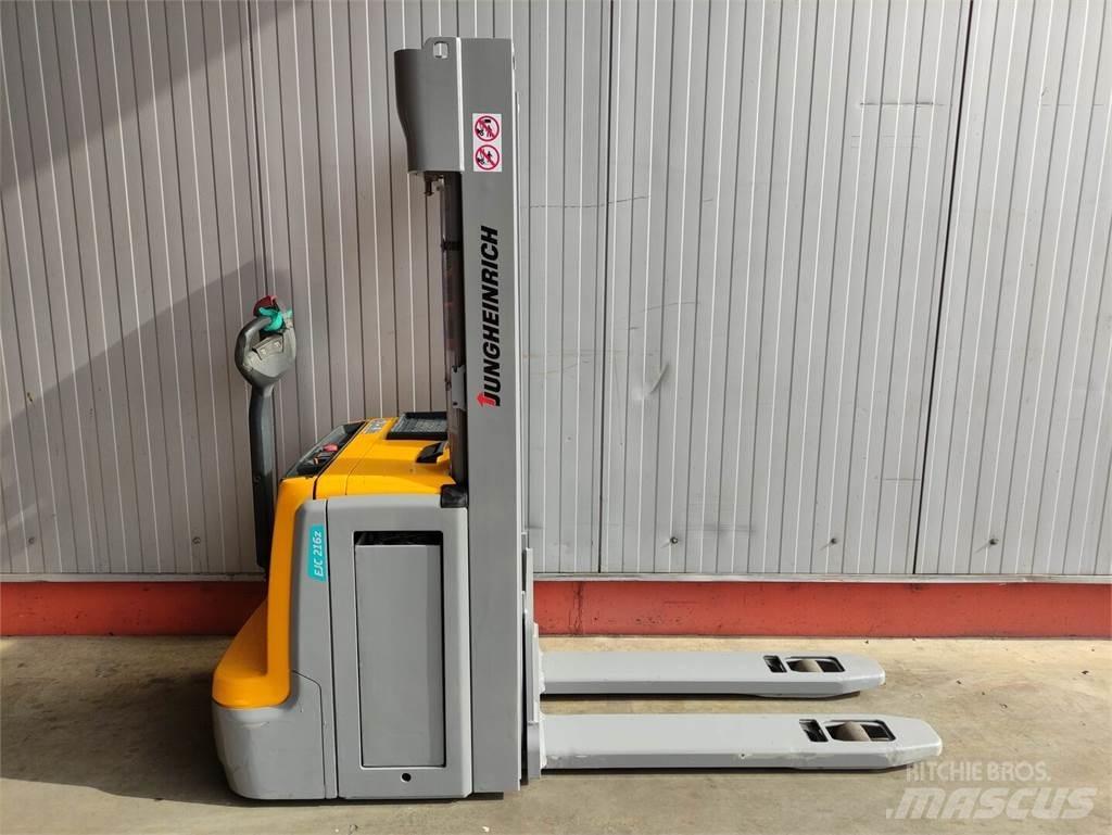 Jungheinrich EJC216z 手推堆垛车