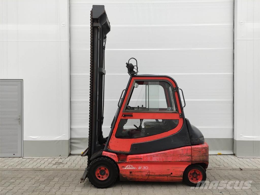 Linde E30-01-336 电动叉车