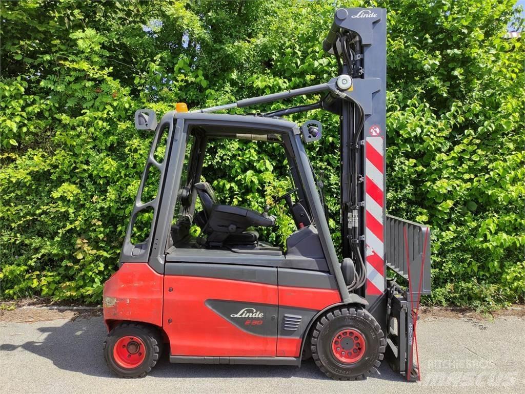 Linde E30-01-387 电动叉车