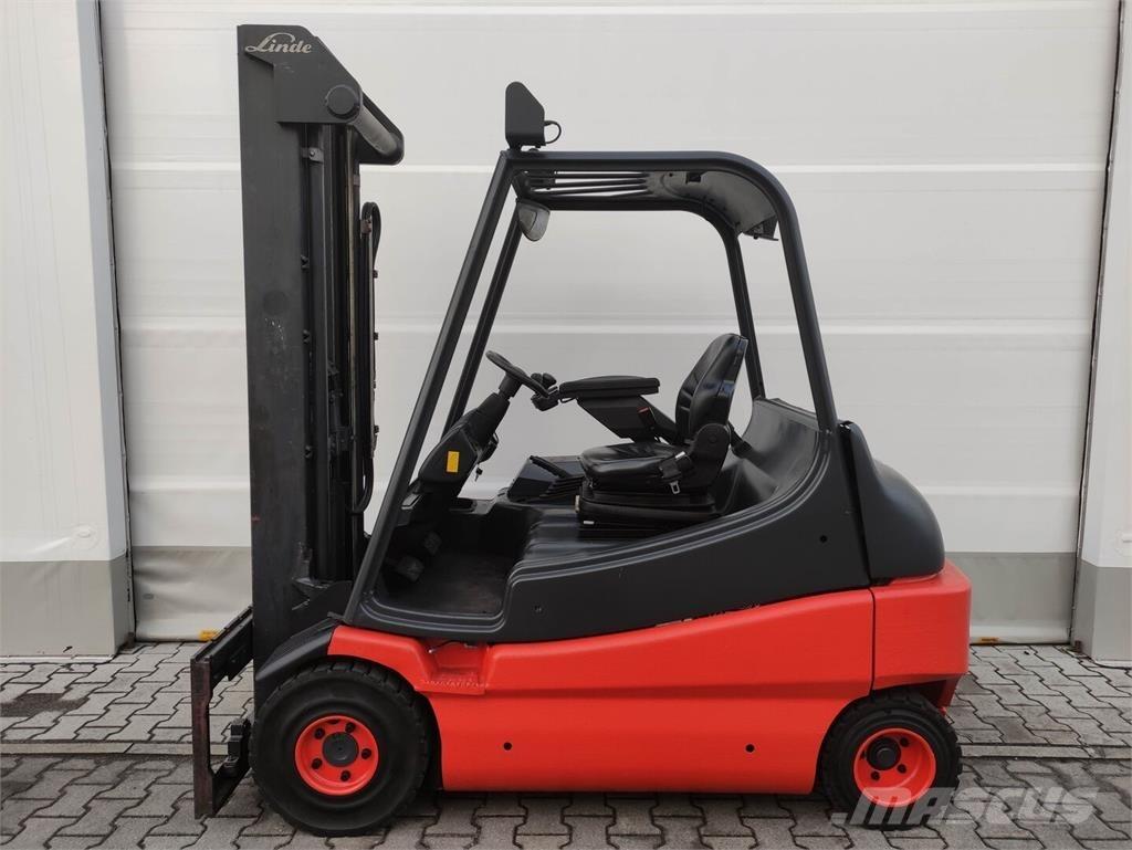 Linde E30-336-03 (LACK NEU) 电动叉车
