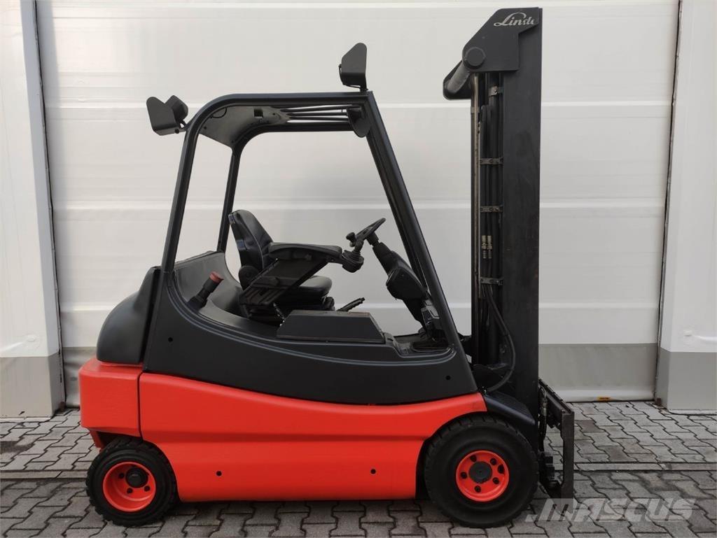 Linde E30-336-03 (LACK NEU) 电动叉车