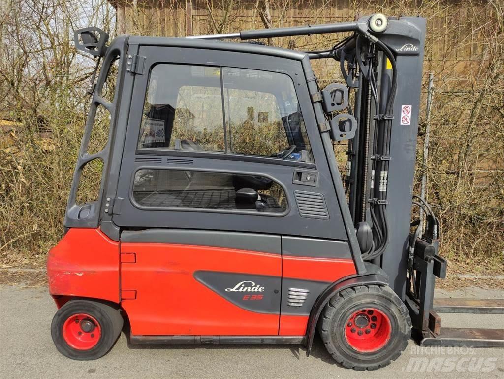 Linde E35L-01-387 电动叉车
