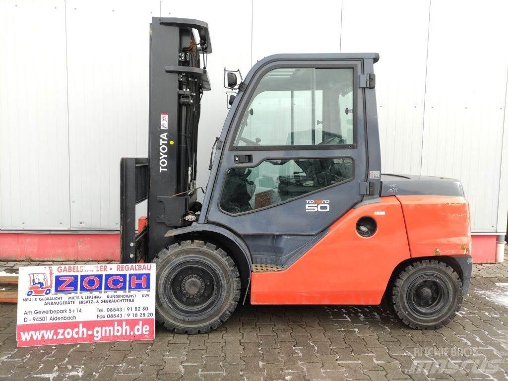 Toyota 40-8FD50N 柴油叉车
